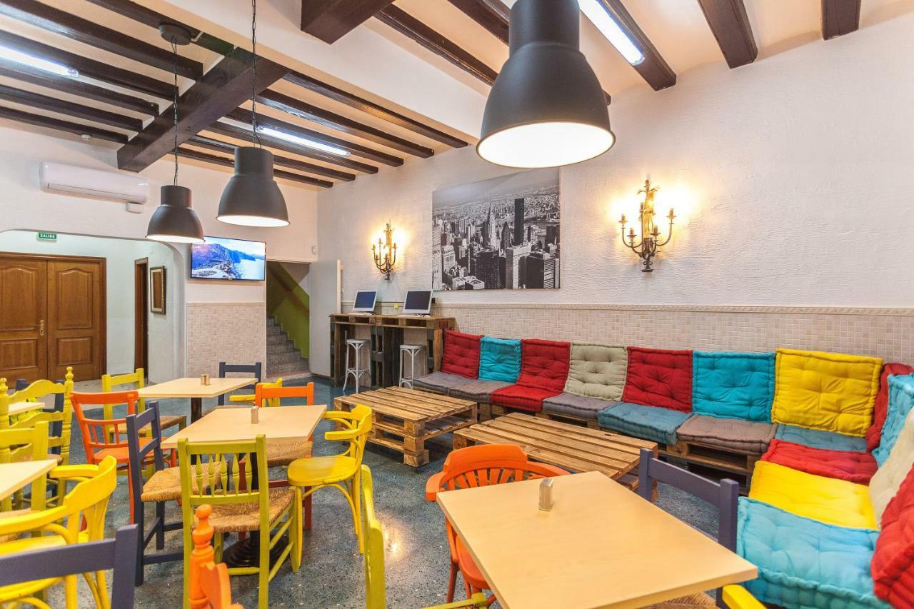 Loft Group Hostel *